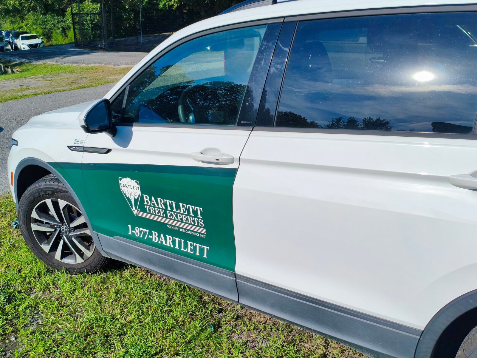 Fleet lease return wrap removal and fleet de-fleeting service on work trucks
