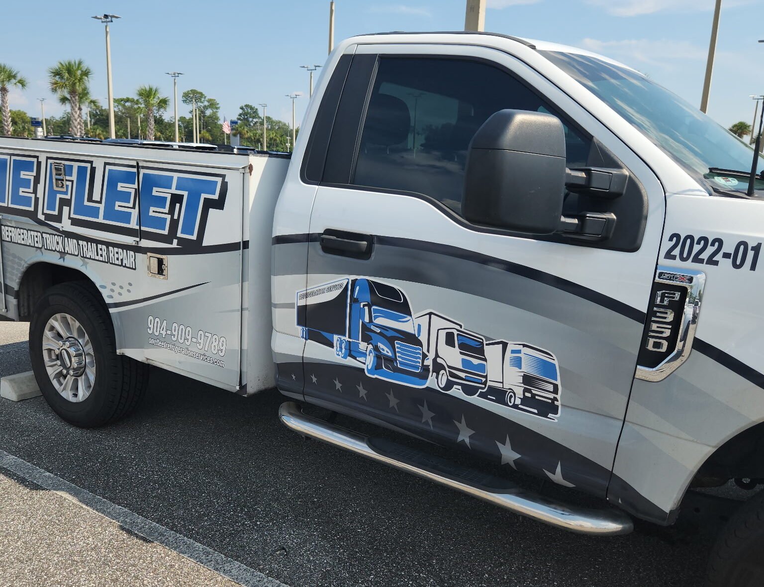 Work truck wrap removal and service truck wrap removal on commercial utility body